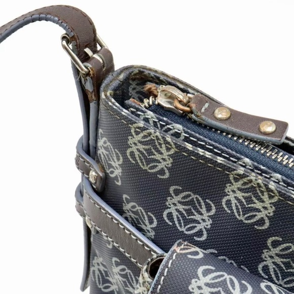 VINTAGE LOEWE Anagram Crossbody Messenger Bag with Matching Pouch On Front - Picture 6 of 17